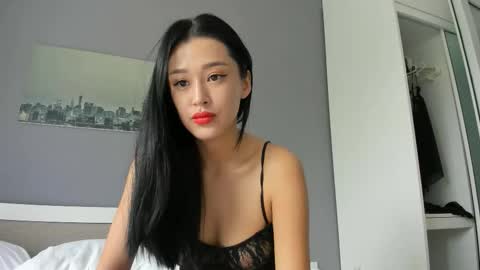 Lia online show from 12, 11, 2025