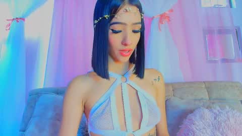 Valentina Hall online show from 18, 3, 2026