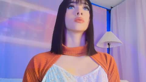Valentina Hall online show from 5, 8, 2026