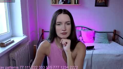 Welcome guys in my room Im Claire online show from 29, 9, 2025