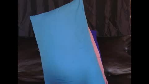 lickabletash98 online show from 12, 1, 2025