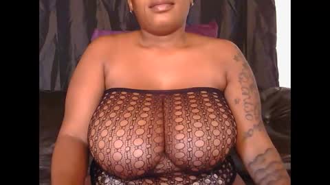 lickabletash98 online show from 17, 1, 2025