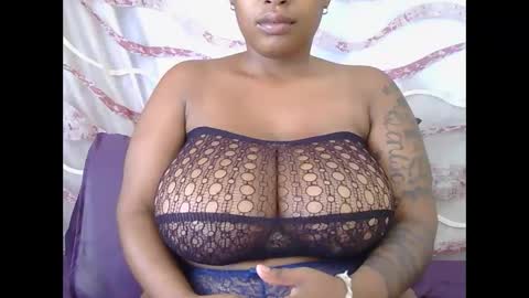 lickabletash98 online show from 25, 1, 2025