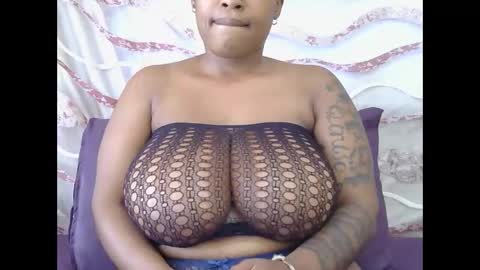 lickabletash98 online show from 25, 1, 2025