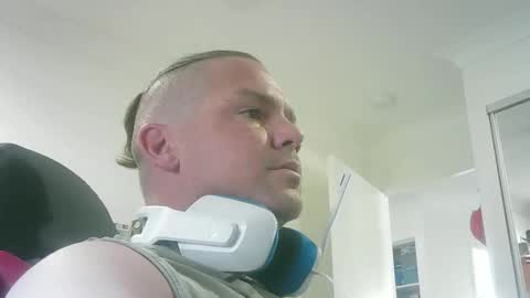 Snapshot of lickitwell29 chatting on 15, 4, 2026 lickitwell29 online show from 15, 4, 2026