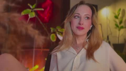 Snapshot of lierie chatting on 10, 3, 2026 its my birthday today so im offline but id be so happy if you felt like sending me a birthday love while im away online show from 10, 3, 2026