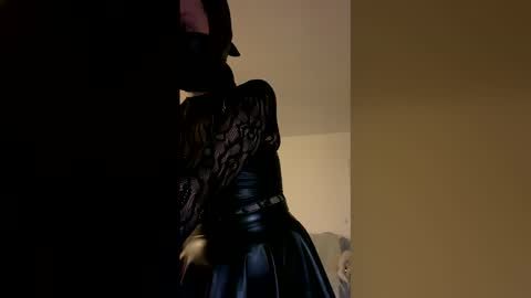Snapshot of liferacw chatting on 19, 12, 2025 SofieXxxDoll online show from 19, 12, 2025