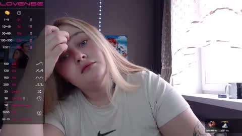 light_lunaa online show from 26, 10, 2025