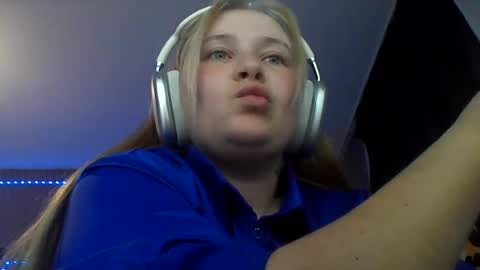 light_lunaa online show from 28, 6, 2026