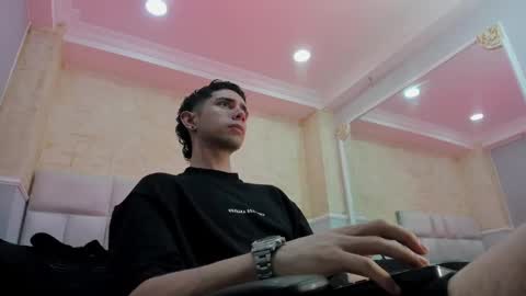 L I I A M online show from 16, 2, 2025