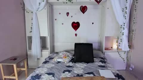         online show from 12, 2, 2026