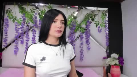 Snapshot of liinzy_rouse chatting on 14, 12, 2025 Brittany online show from 14, 12, 2025