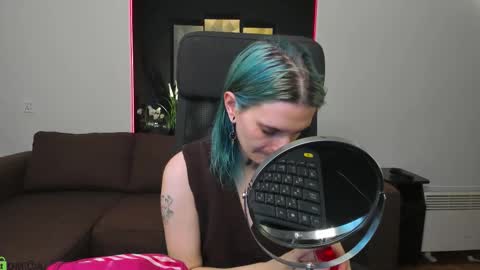 Snapshot of lika_haris chatting on 21, 9, 2025 Lika online show from 21, 9, 2025