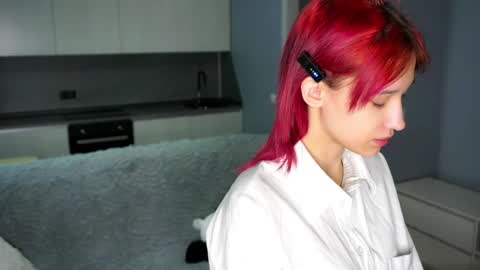 Emi online show from 12, 10, 2025