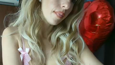 Snapshot of like_firebird chatting on 18, 2, 2025 Mia                   Onlyfans link -  online show from 18, 2, 2025