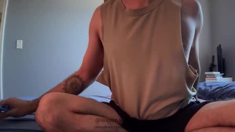 Snapshot of likeasnack chatting on 6, 10, 2025 likeasnack online show from 6, 10, 2025