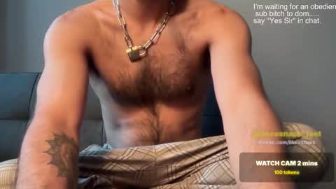 Snapshot of likeasnack chatting on 8, 11, 2025 likeasnack online show from 8, 11, 2025