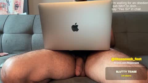 Snapshot of likeasnack chatting on 19, 11, 2025 likeasnack online show from 19, 11, 2025