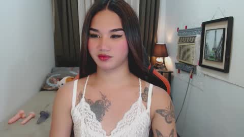 Snapshot of lil_fantacy chatting on 4, 11, 2025 LILY online show from 4, 11, 2025