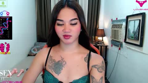 Snapshot of lil_fantacy chatting on 6, 11, 2025 LILY online show from 6, 11, 2025