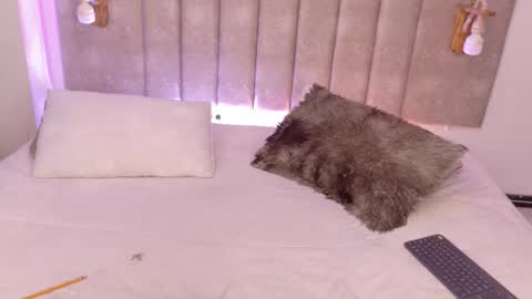 Snapshot of lil_moon1 chatting on 19, 3, 2026 bri online show from 19, 3, 2026