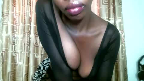 Snapshot of lil_paula chatting on 20, 4, 2026 serenity online show from 20, 4, 2026