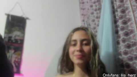 Snapshot of lila_herz chatting on 1, 1, 2025 Ren online show from 1, 1, 2025
