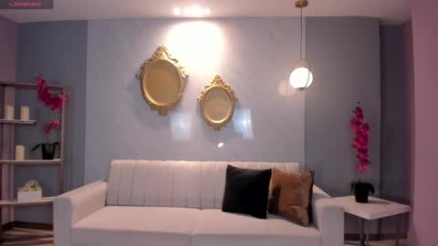 Lila West online show from 25, 1, 2025