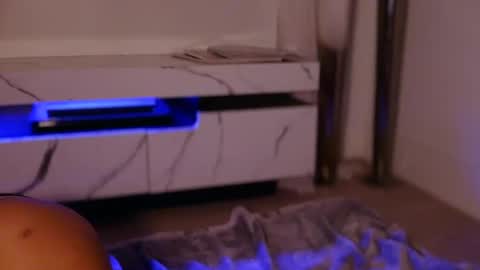 Rebecca online show from 17, 9, 2025