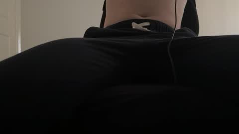 lilbenny05 online show from 4, 1, 2025