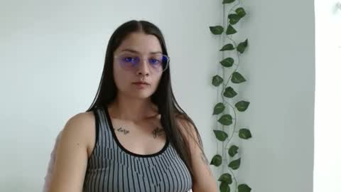 Snapshot of lilcoralinne_0 chatting on 8, 5, 2026 Valeri Villalobos IG villa lobosvaleri online show from 8, 5, 2026