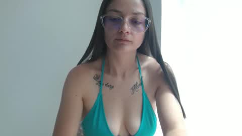 Snapshot of lilcoralinne_0 chatting on 9, 5, 2026 Valeri Villalobos IG villa lobosvaleri online show from 9, 5, 2026