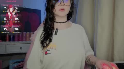 Nika and Lori online show from 1, 5, 2026