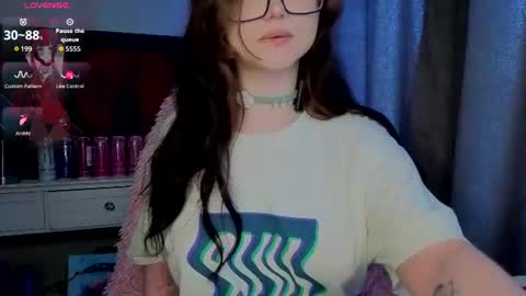 Nika and Lori online show from 4, 8, 2026