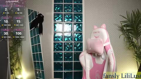 Lili online show from 1, 2, 2025