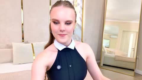 lili_lohan online show from 5, 5, 2026