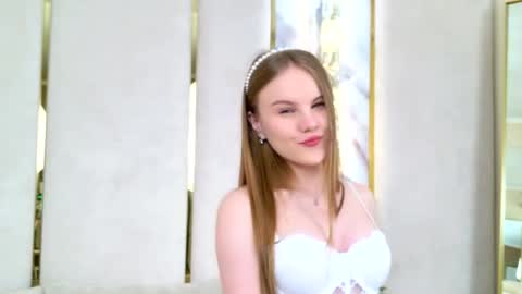 lili_lohan online show from 17, 5, 2026