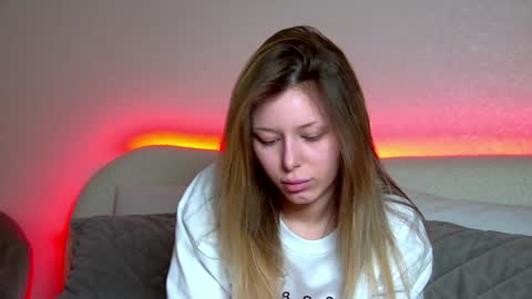 Mia online show from 2, 2, 2025