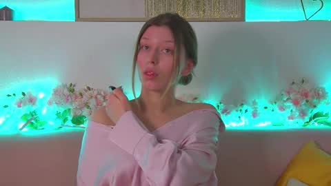 Mia online show from 18, 2, 2025