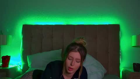 Mia online show from 11, 3, 2025