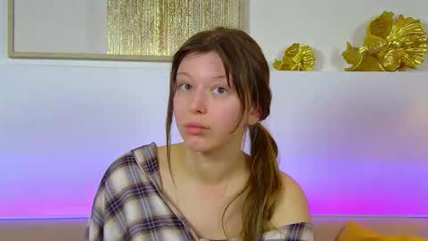 Mia online show from 3, 2, 2026