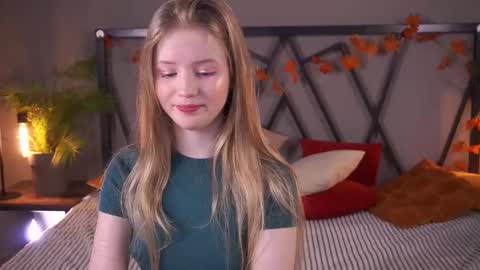 Snapshot of lilianhoward chatting on 27, 11, 2025 Lilian online show from 27, 11, 2025