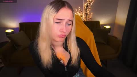 lilielfie online show from 5, 11, 2025