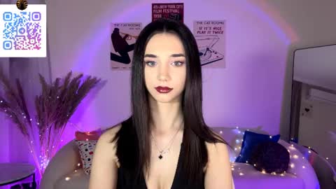 Lina online show from 6, 8, 2026