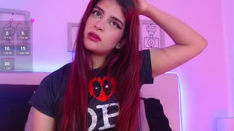 Lilith Savett online show from 30, 1, 2025