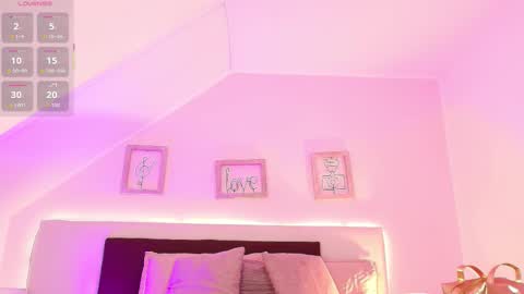 Lilith Savett online show from 23, 9, 2025