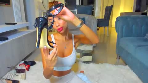 Lili  online show from 8, 5, 2026