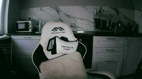 lilirose online show from 24, 1, 2025