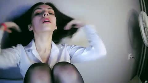 lilirose online show from 6, 3, 2025