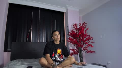 Snapshot of lilith_and_marcusblain chatting on 28, 12, 2024 Lili  Marcus online show from 28, 12, 2024